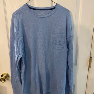 Vineyard and vines men’s long sleeve pocket tee! Med. Blue! Excellent shape!
